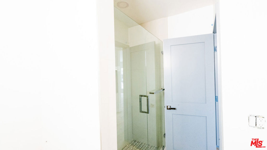 835 S Sherbourne Drive - Photo 6