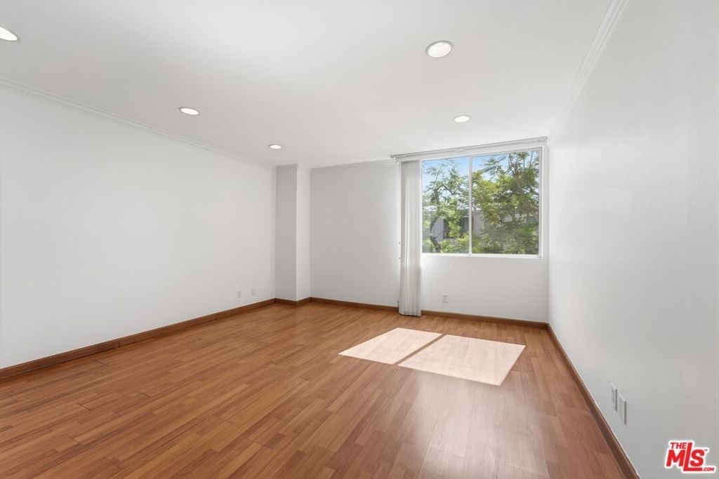 100 S Doheny Drive - Photo 26