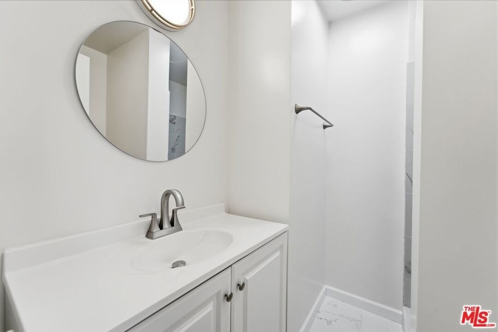 100 S Doheny Drive - Photo 34