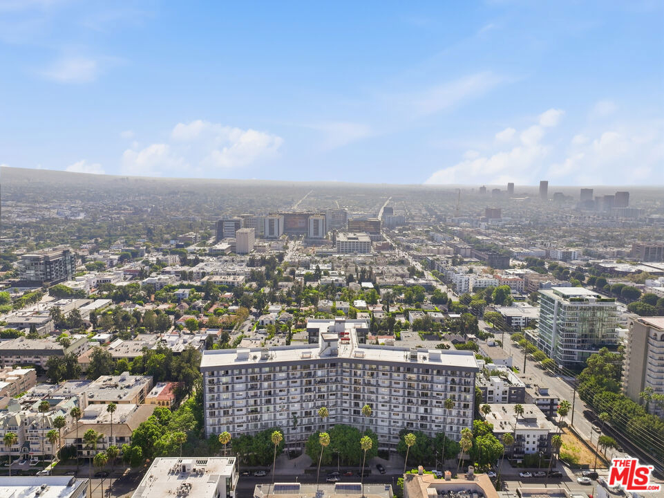 100 S Doheny Drive - Photo 4