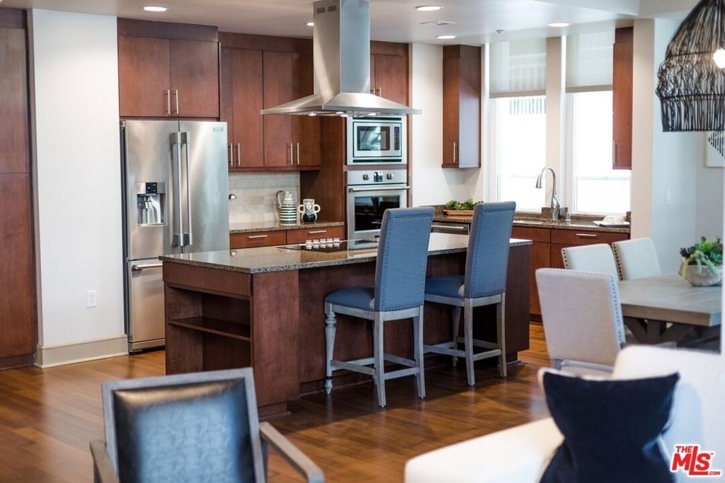 10700 Wilshire Boulevard - Photo 4