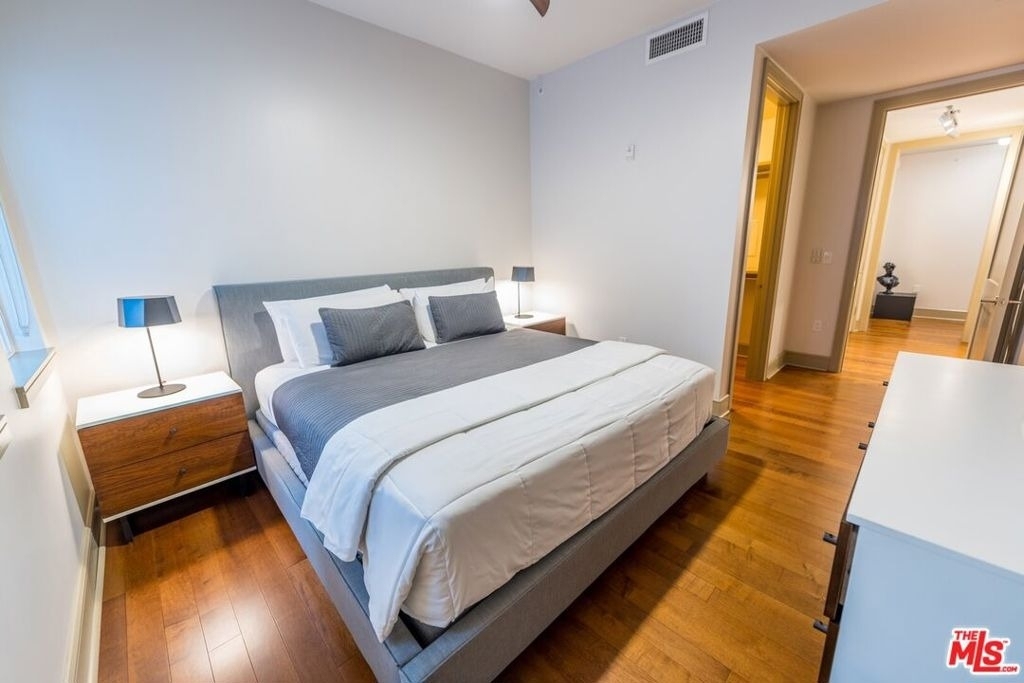 10700 Wilshire Boulevard - Photo 8