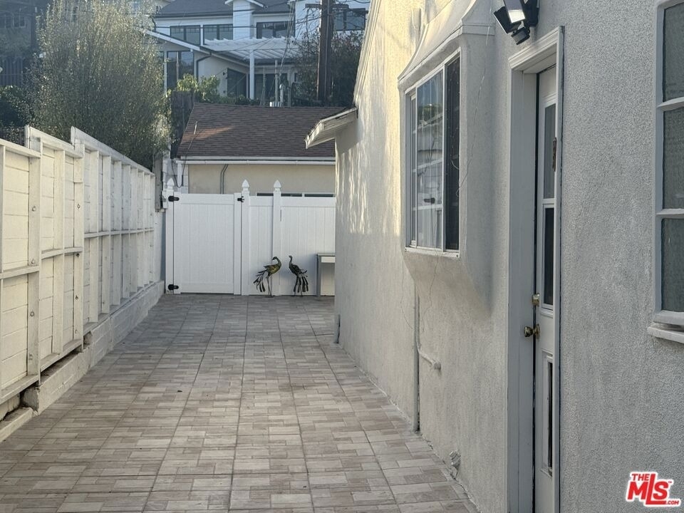 1913 Hillsboro Avenue - Photo 12
