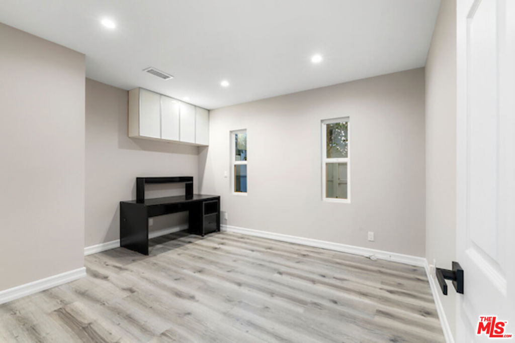 164 N Willaman Drive - Photo 18