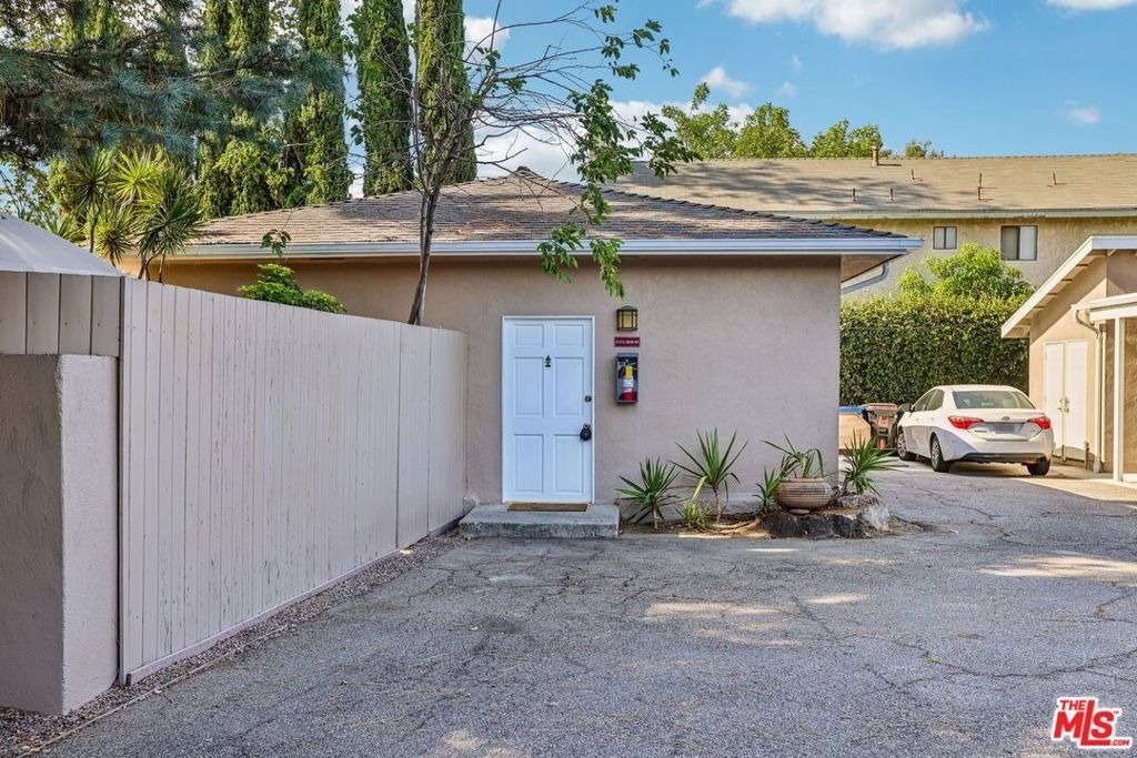 6727 1/2 Orion Avenue - Photo 1