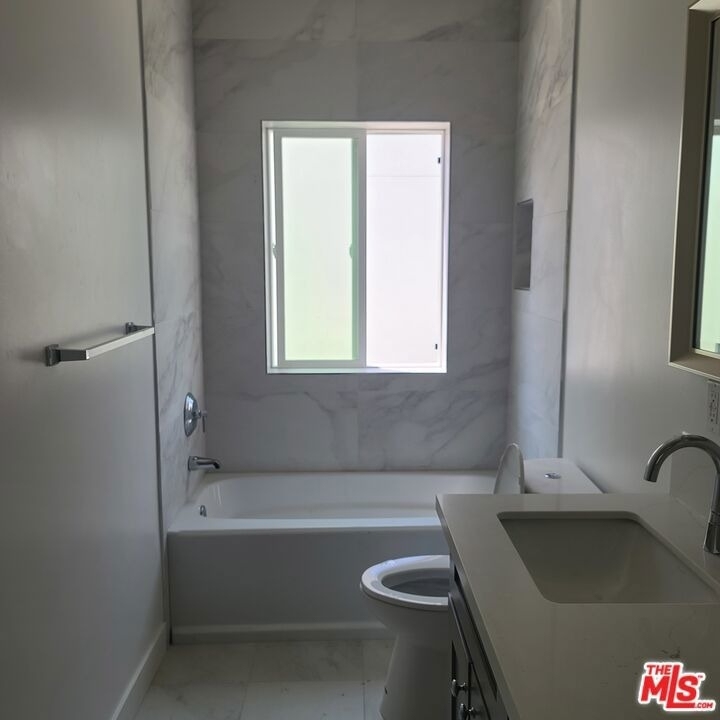 13824 Bessemer Street - Photo 24