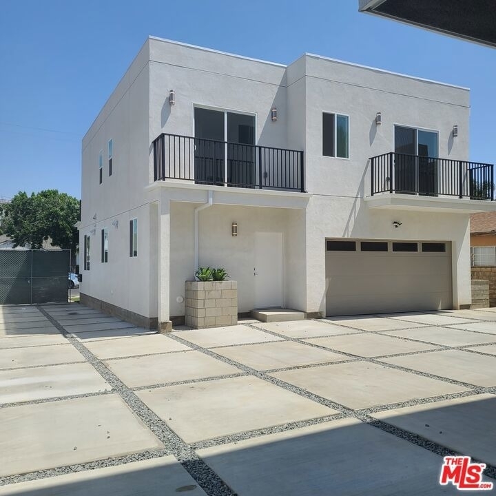 13824 Bessemer Street - Photo 2