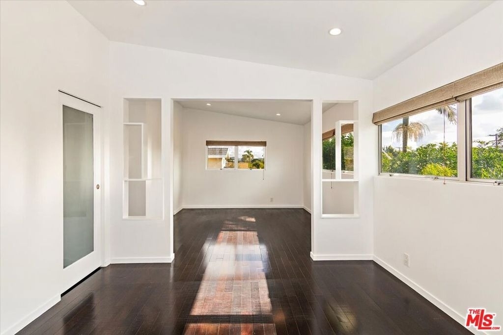 12913 Gilmore Avenue - Photo 16