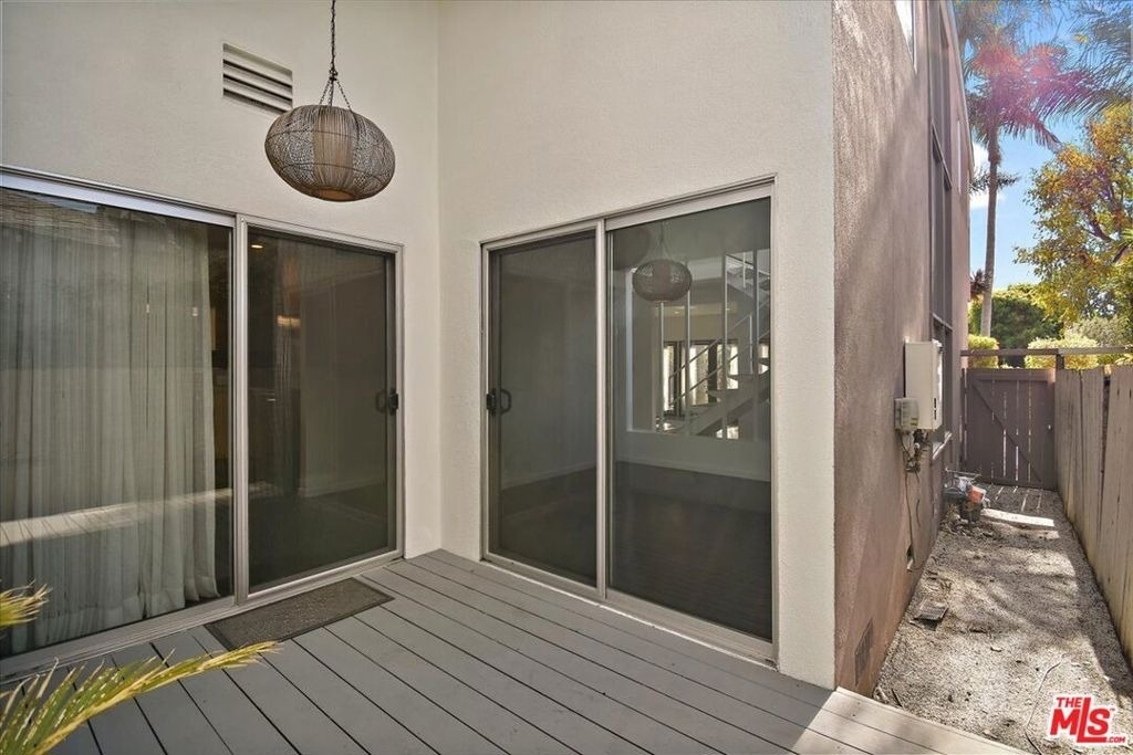 12913 Gilmore Avenue - Photo 11