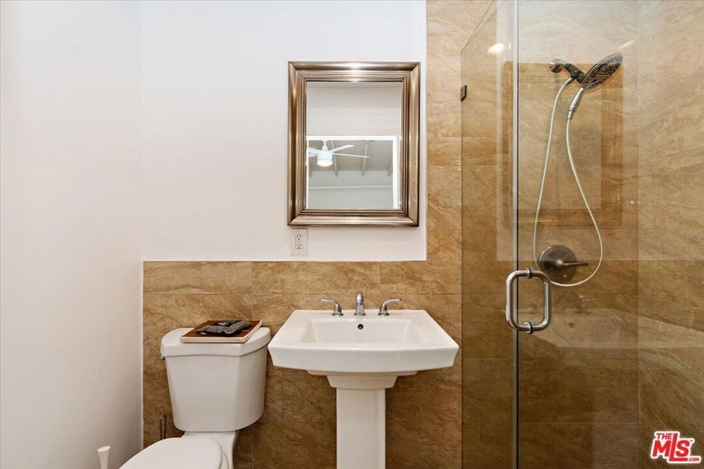 12913 Gilmore Avenue - Photo 30