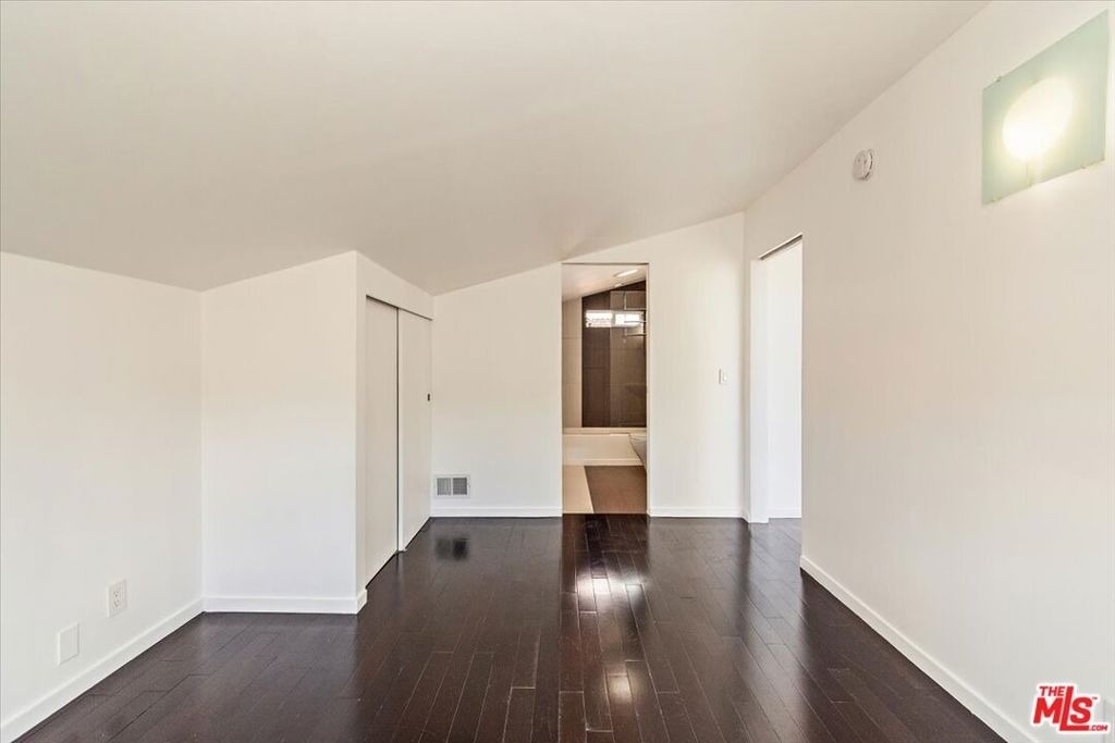 12913 Gilmore Avenue - Photo 23