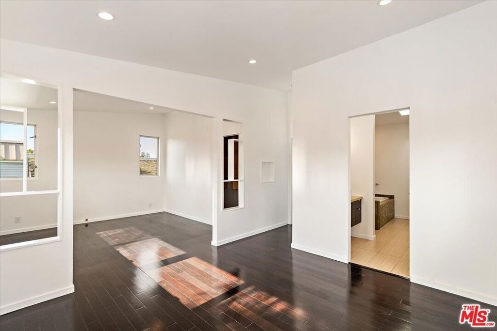 12913 Gilmore Avenue - Photo 17