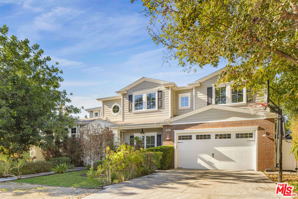 4505 Morella Avenue - Photo 0