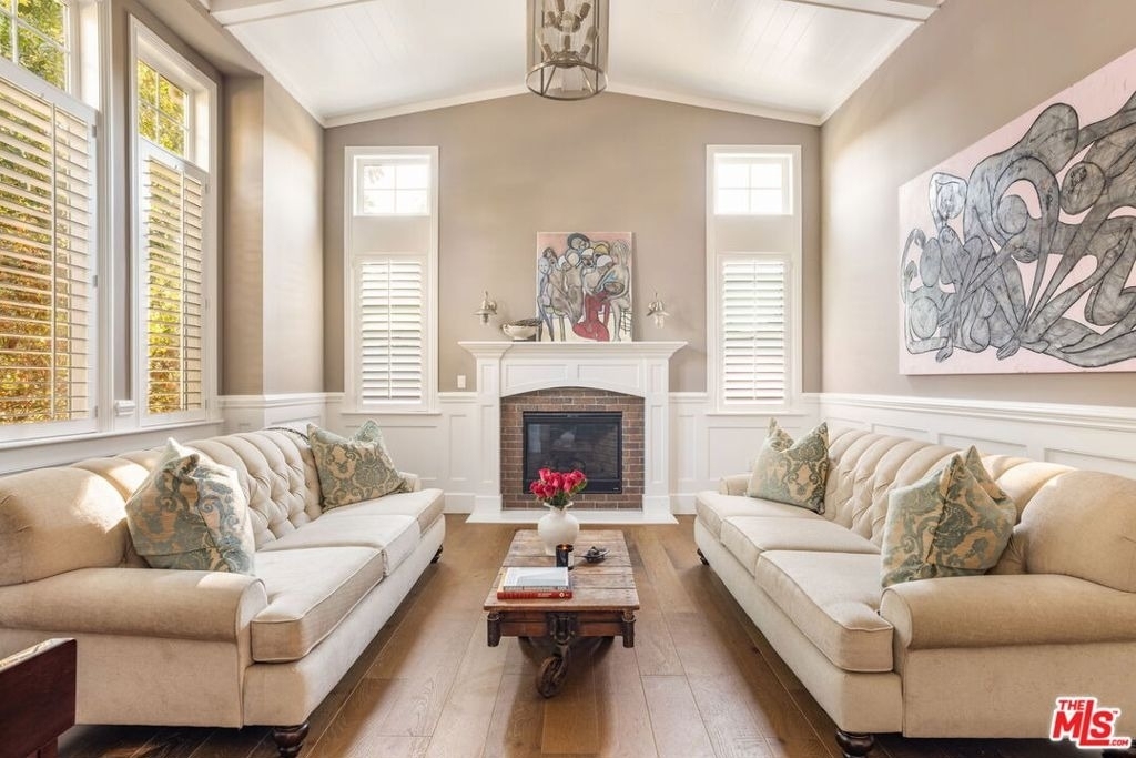 4505 Morella Avenue - Photo 2