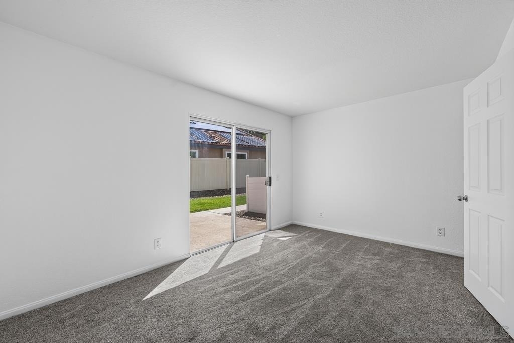 13887 Carriage Rd - Photo 23