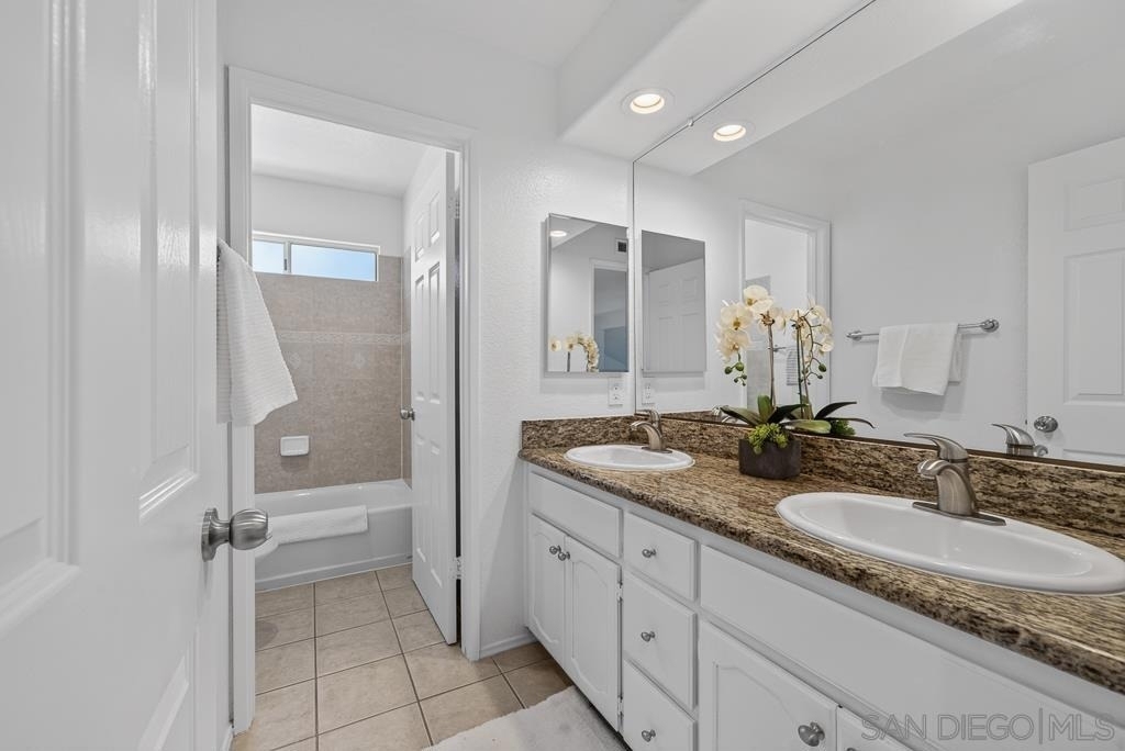 13887 Carriage Rd - Photo 37
