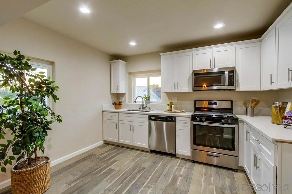 7021 Central Ave - Photo 1