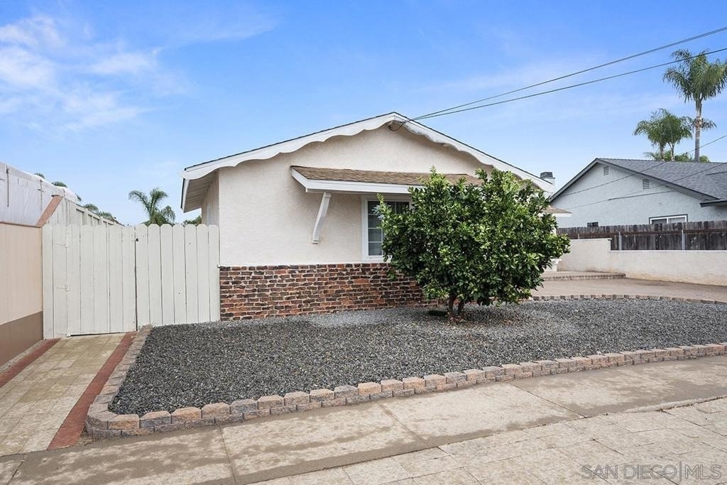 4148 Cole Way - Photo 1