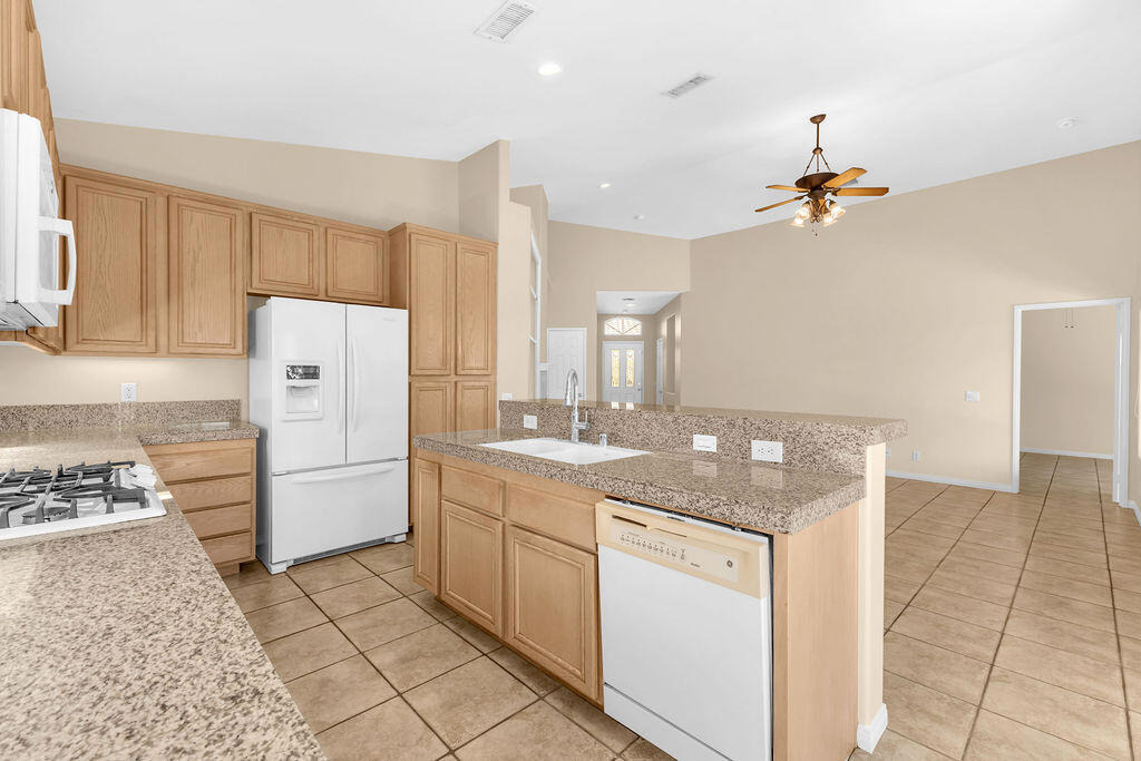 79851 Carmel Valley Avenue - Photo 9