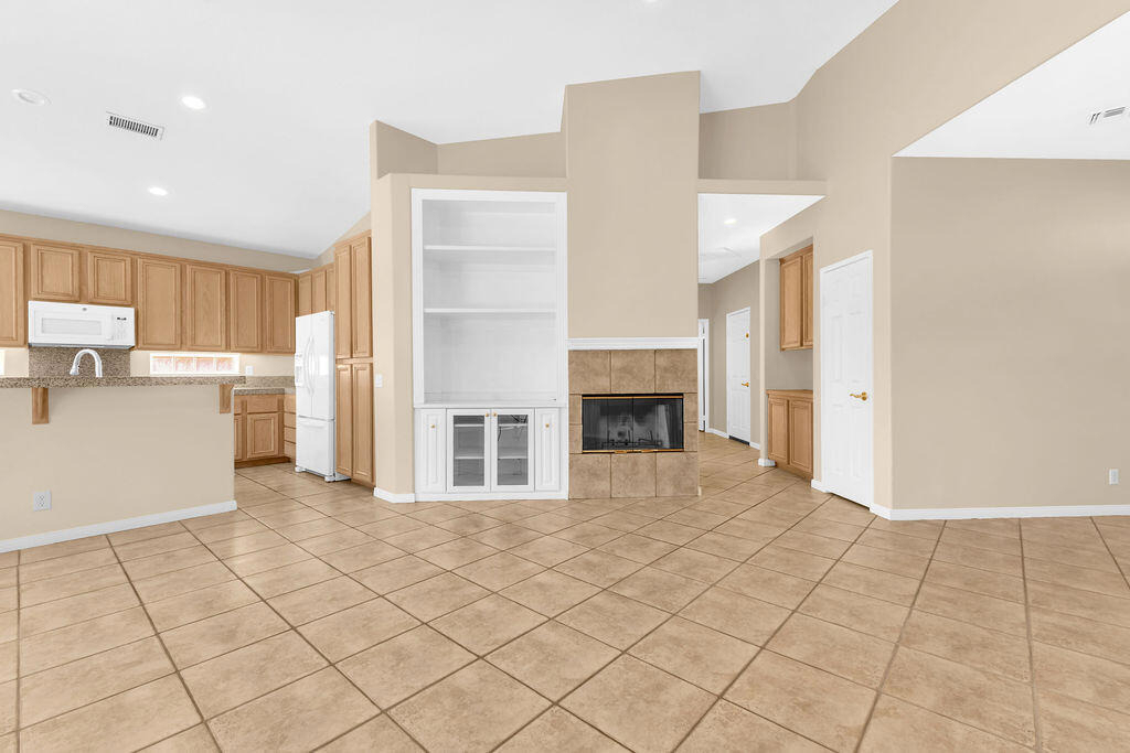 79851 Carmel Valley Avenue - Photo 6