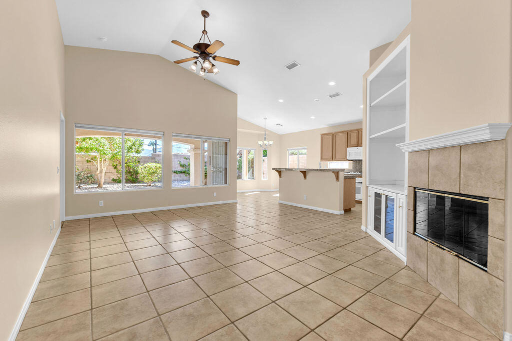 79851 Carmel Valley Avenue - Photo 3