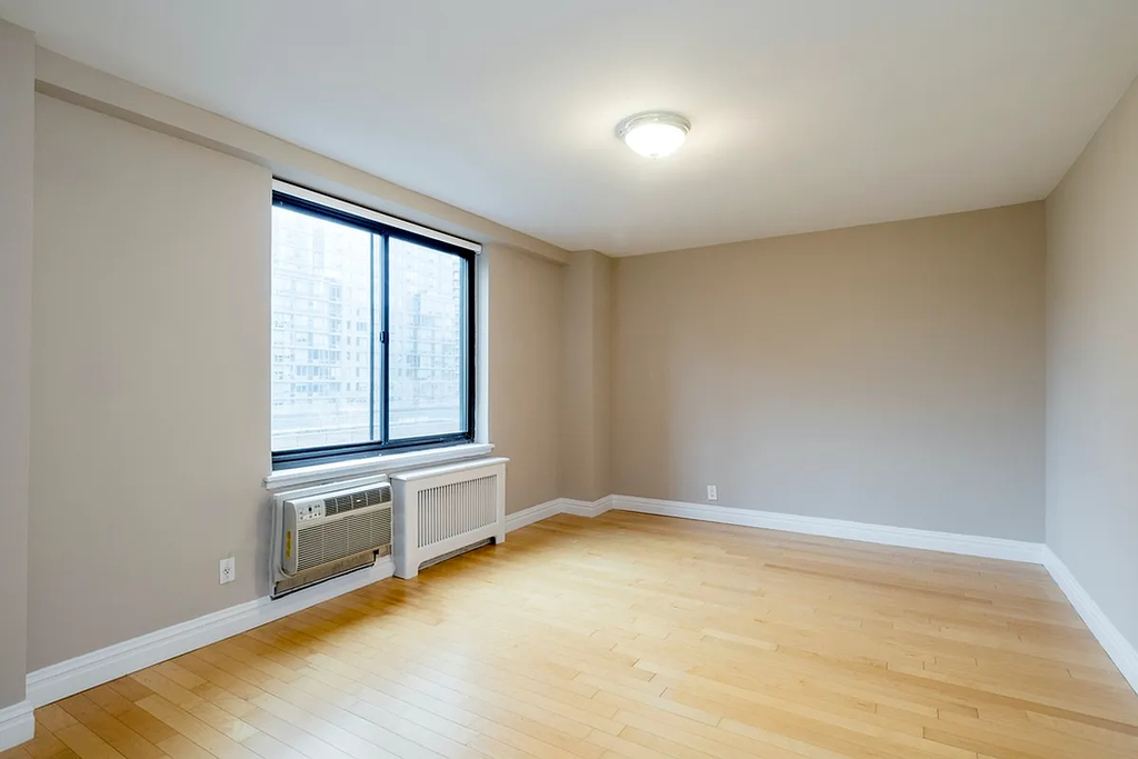  Flex 3 97th Street Columbus Avenue - Photo 2
