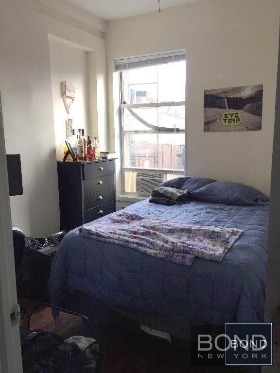 East 11th Street - Photo 5