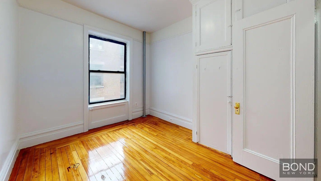 West 146 Street - Photo 9