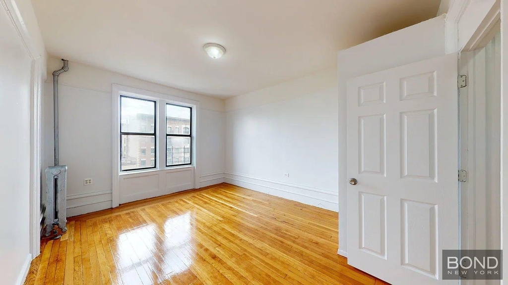 West 146 Street - Photo 7