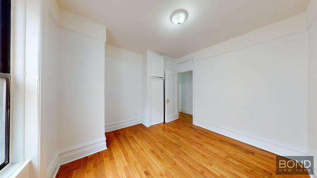 West 146 Street - Photo 4