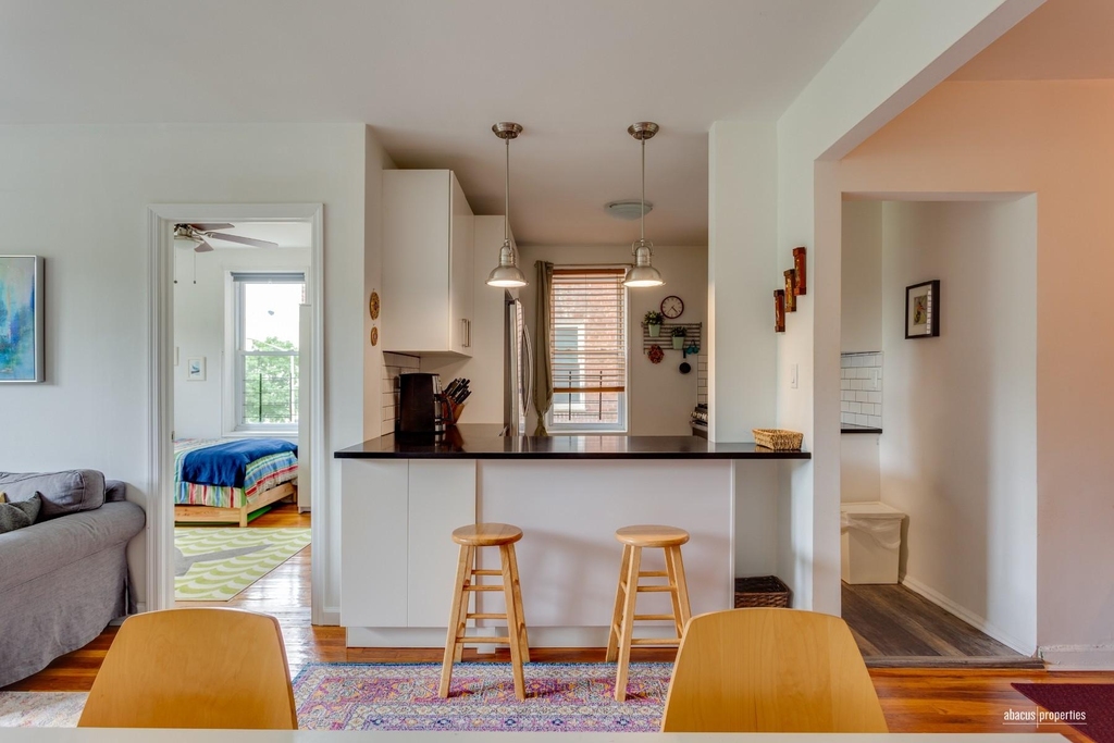 715 Ocean Parkway - Photo 2
