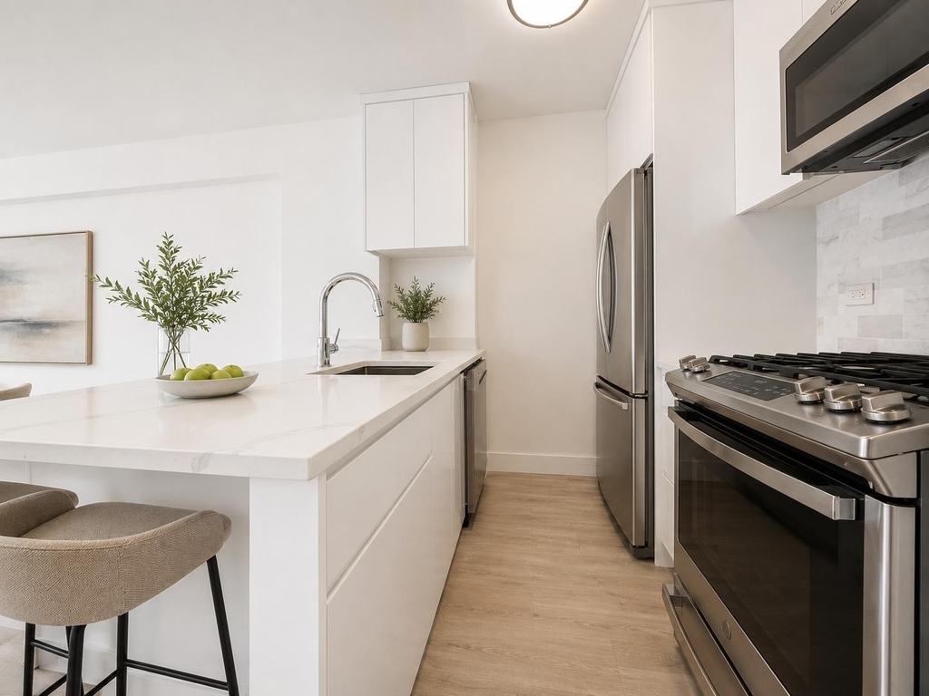 1735 York Avenue - Photo 4