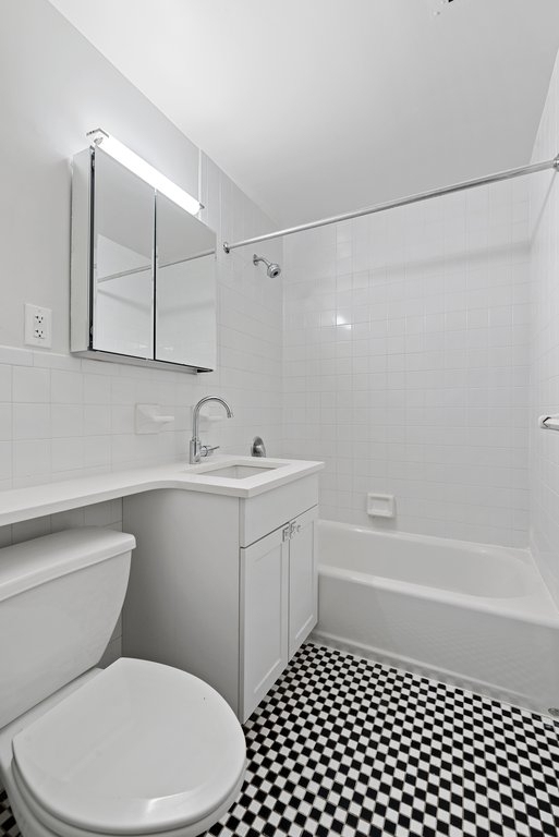 East 84th Street - Photo 5