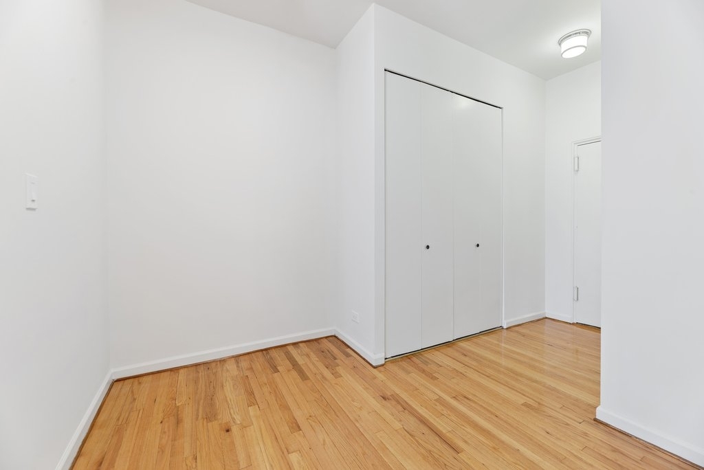 East 84th Street - Photo 3