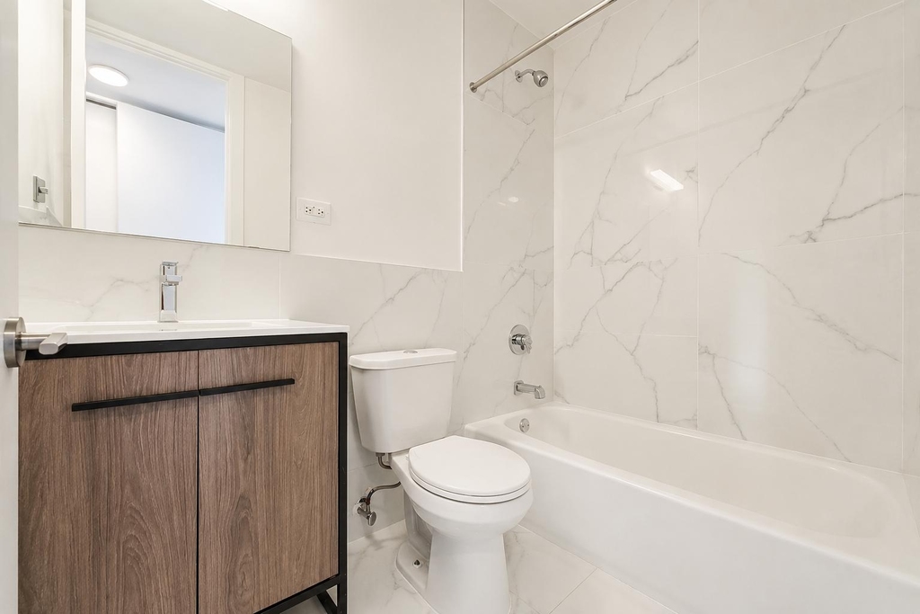 1735 York Avenue - Photo 4