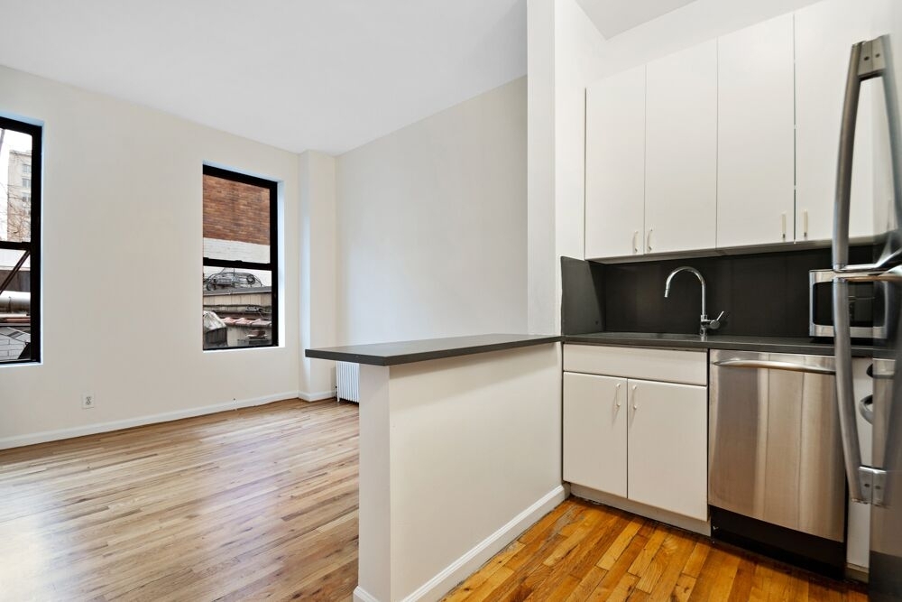 Lexington Avenue - Photo 0