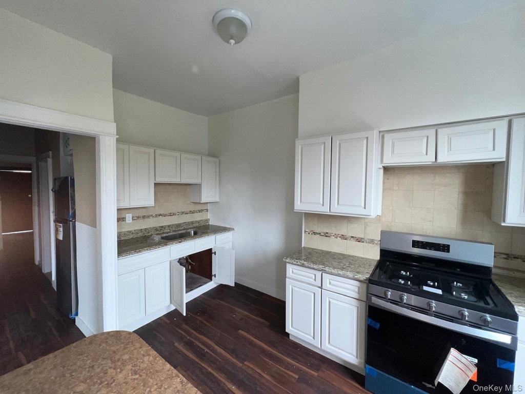 6218 60th Drive - Photo 2