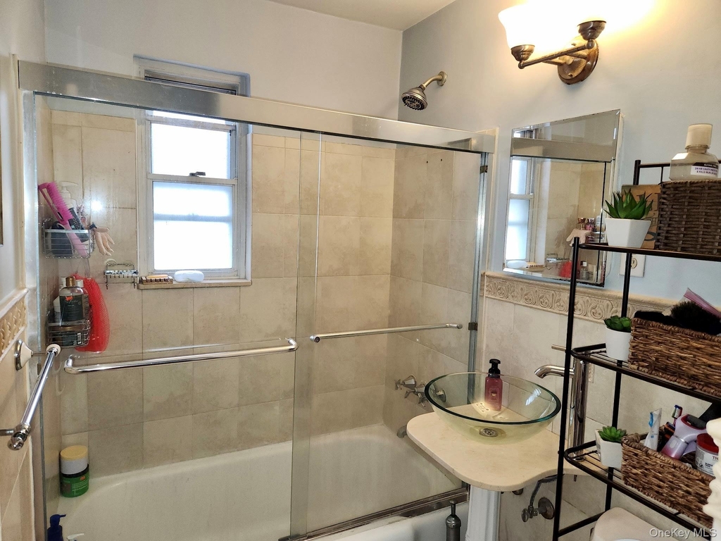 260-40 Langston Avenue - Photo 11