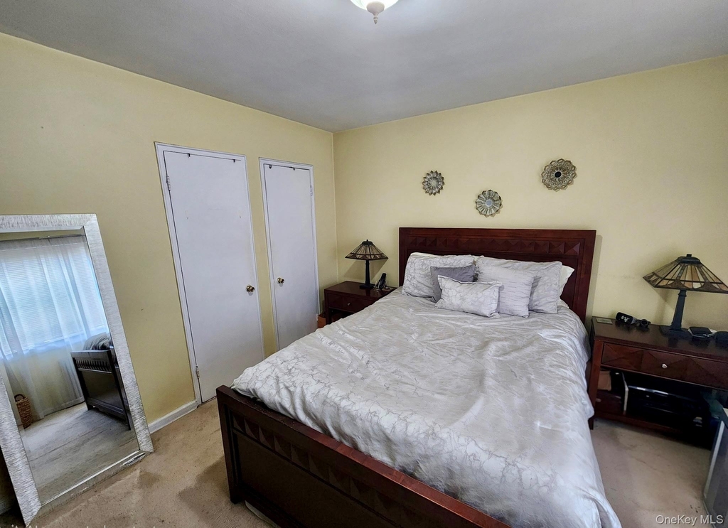 260-40 Langston Avenue - Photo 12