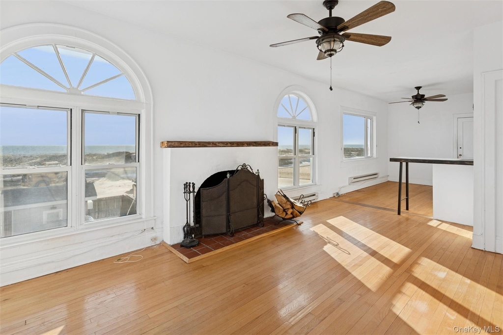 23 Troy Avenue - Photo 1