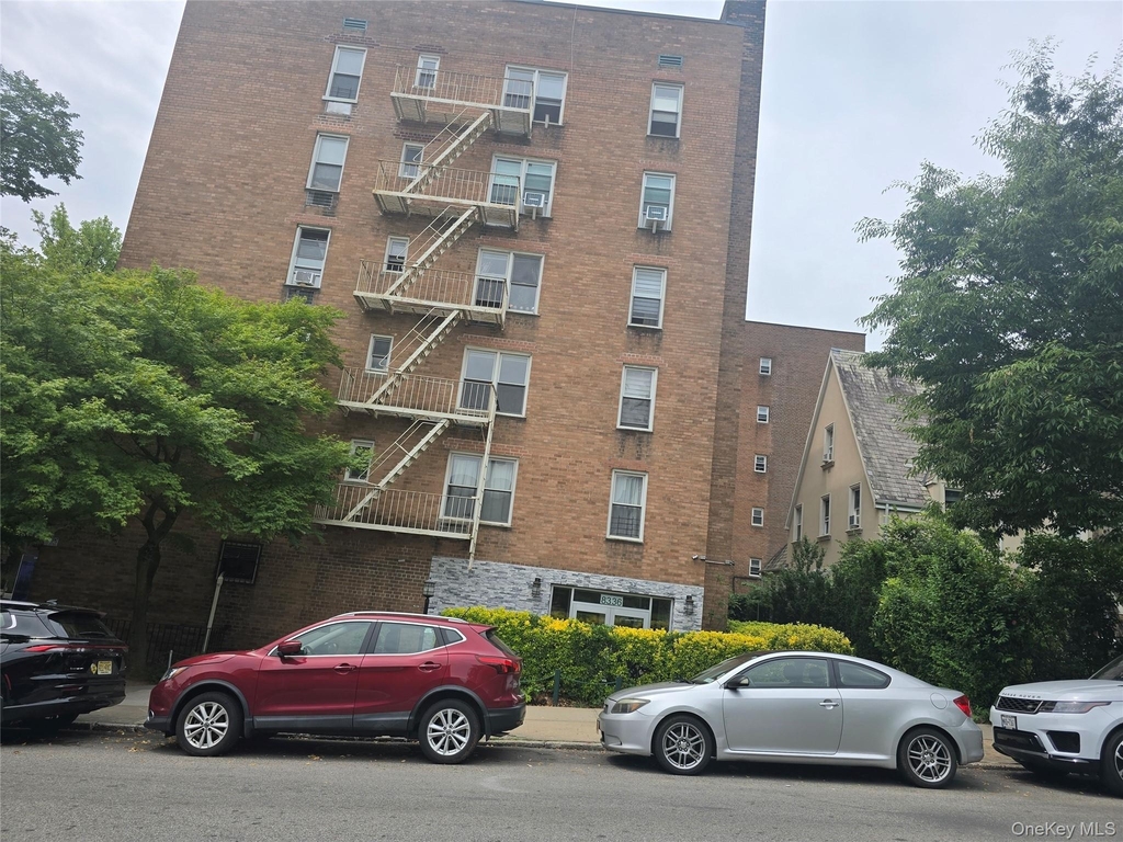 83-36 Beverly Road - Photo 0