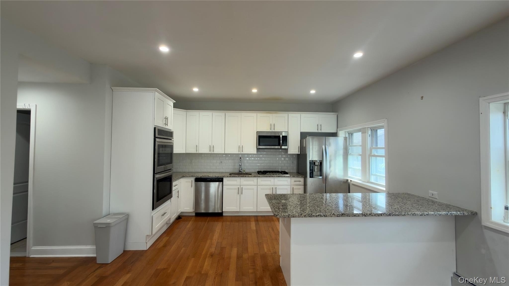 10 Greenwich Avenue - Photo 10