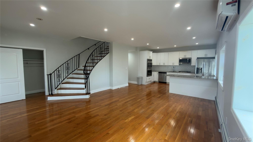 10 Greenwich Avenue - Photo 9