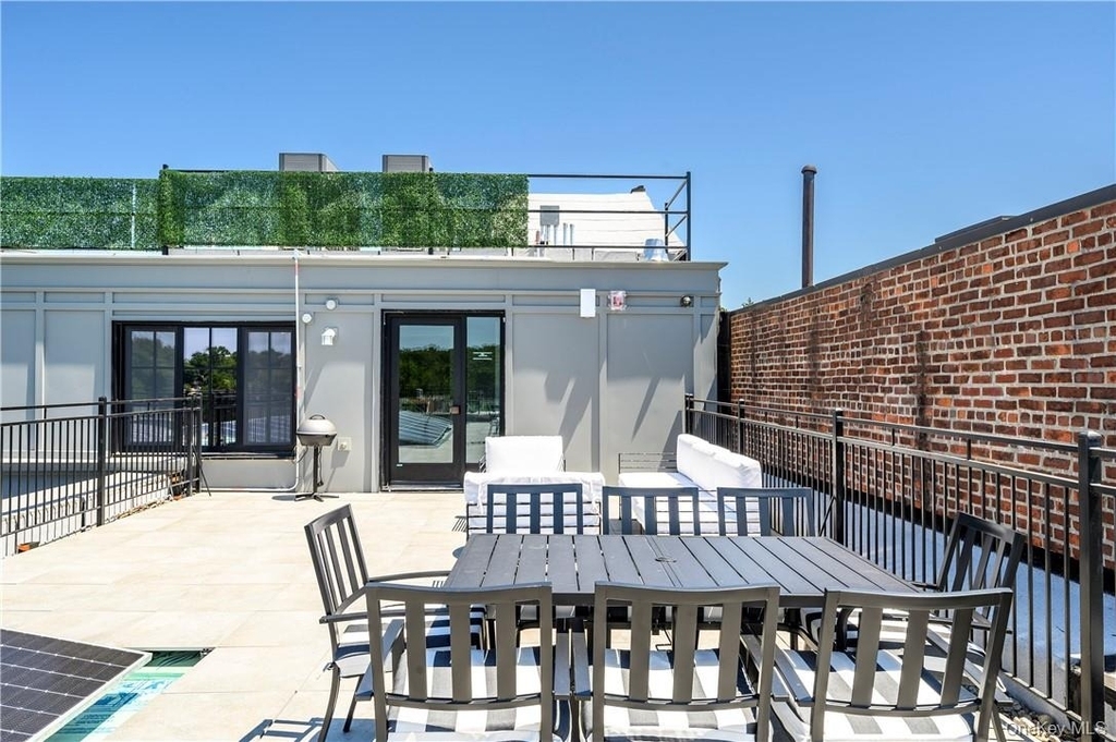 139 Fifth Avenue - Photo 14