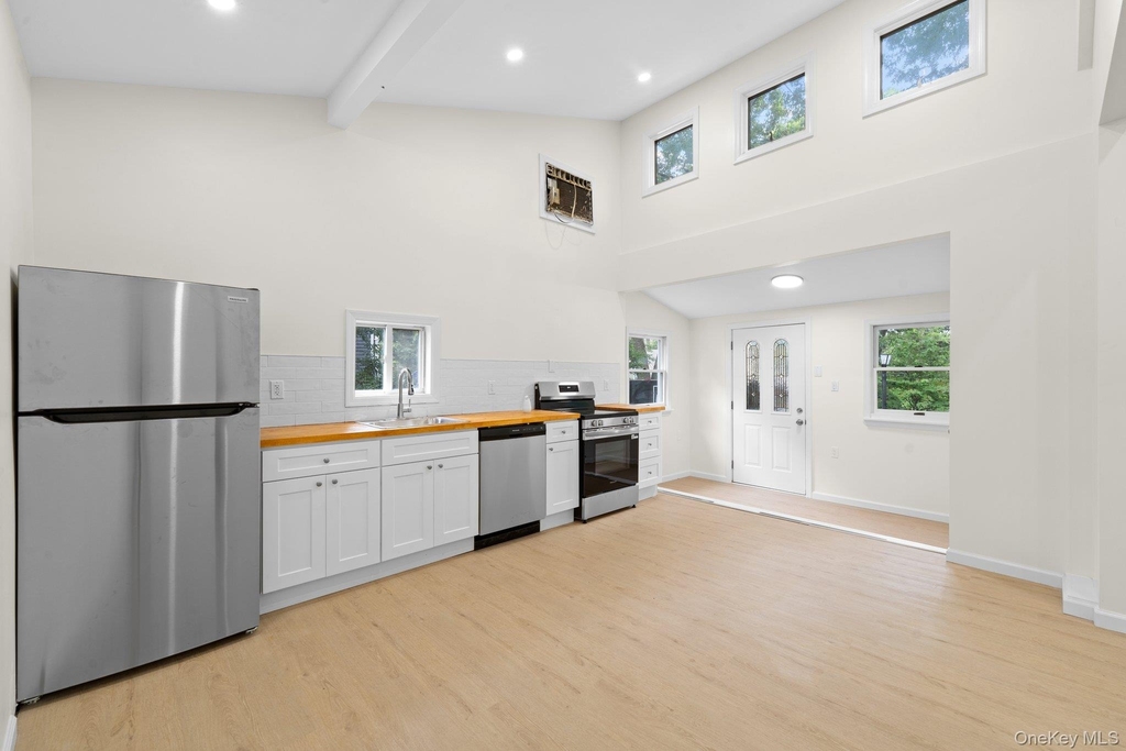 241 Pawnee Avenue - Photo 3