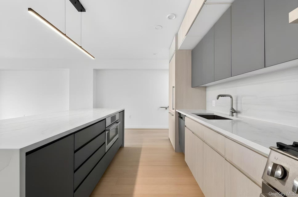 33-71 Prince Street - Photo 3
