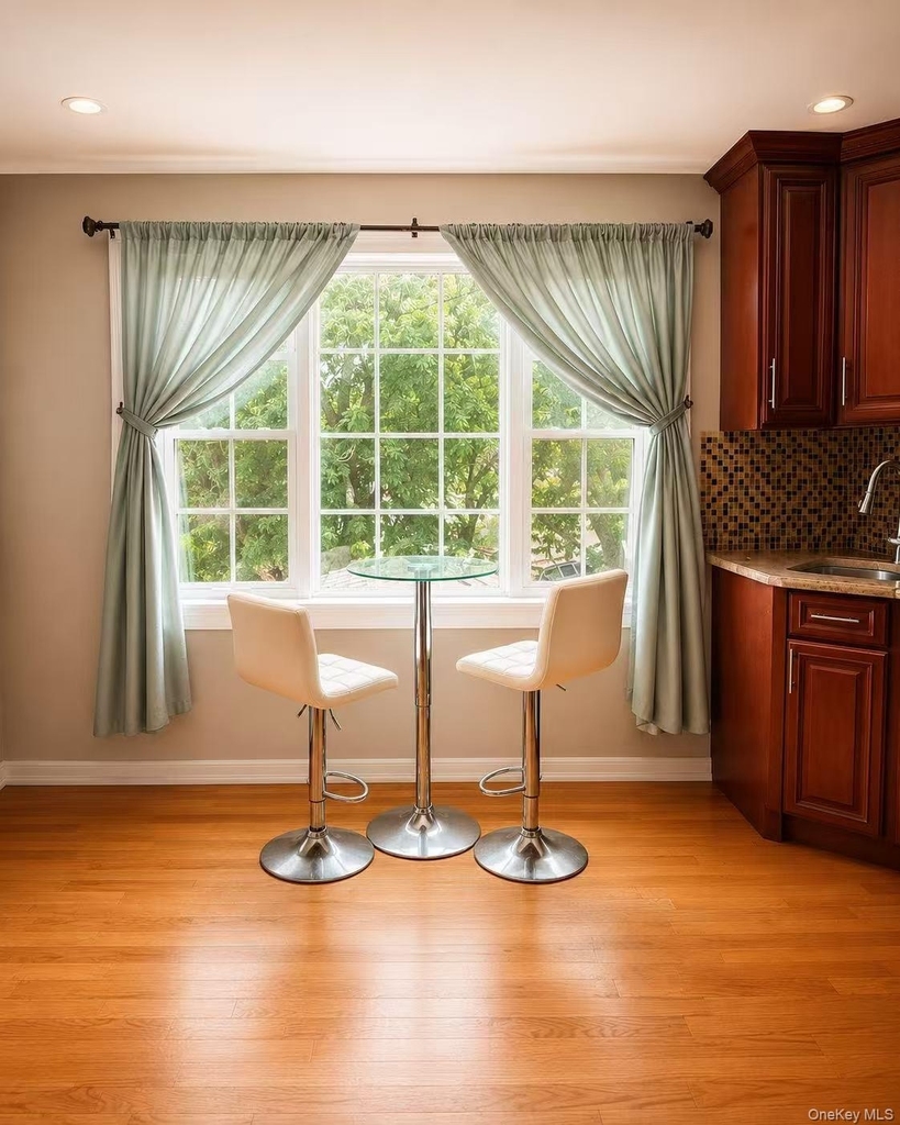 110-17 Inwood Street - Photo 2