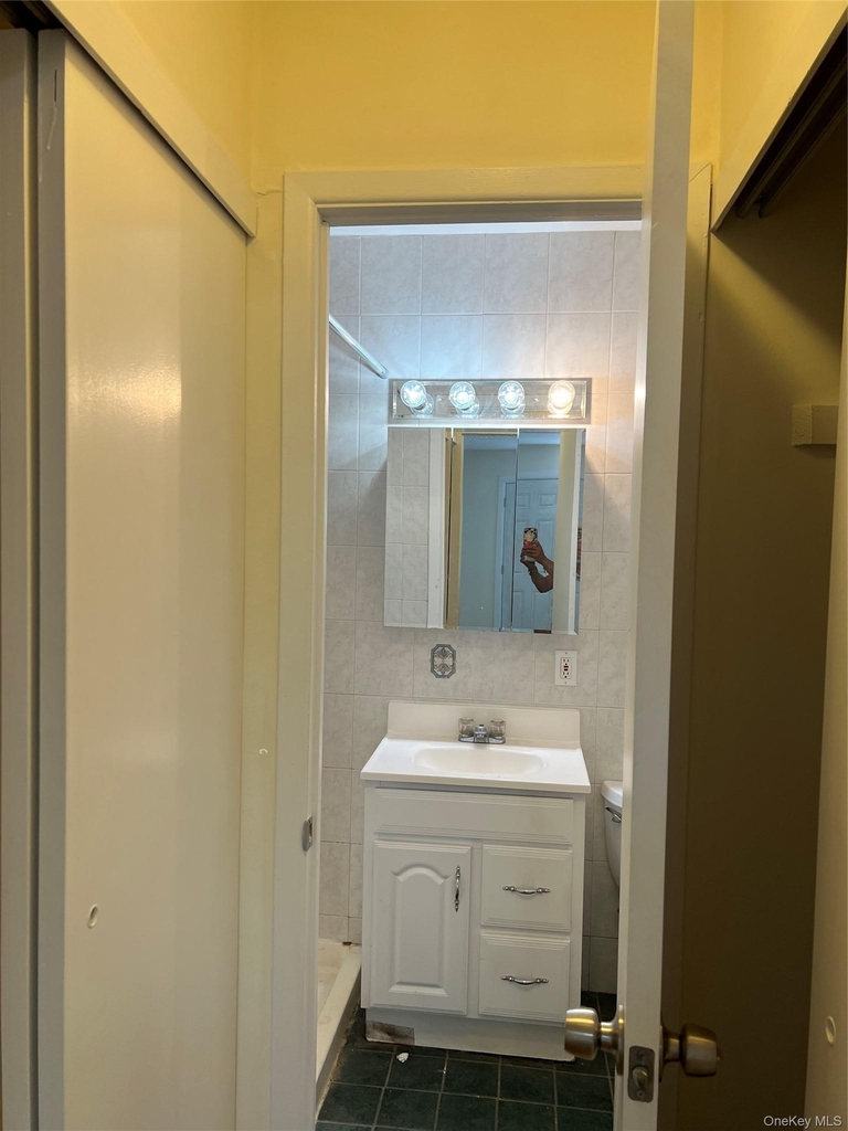 240-53 68th Avenue - Photo 6