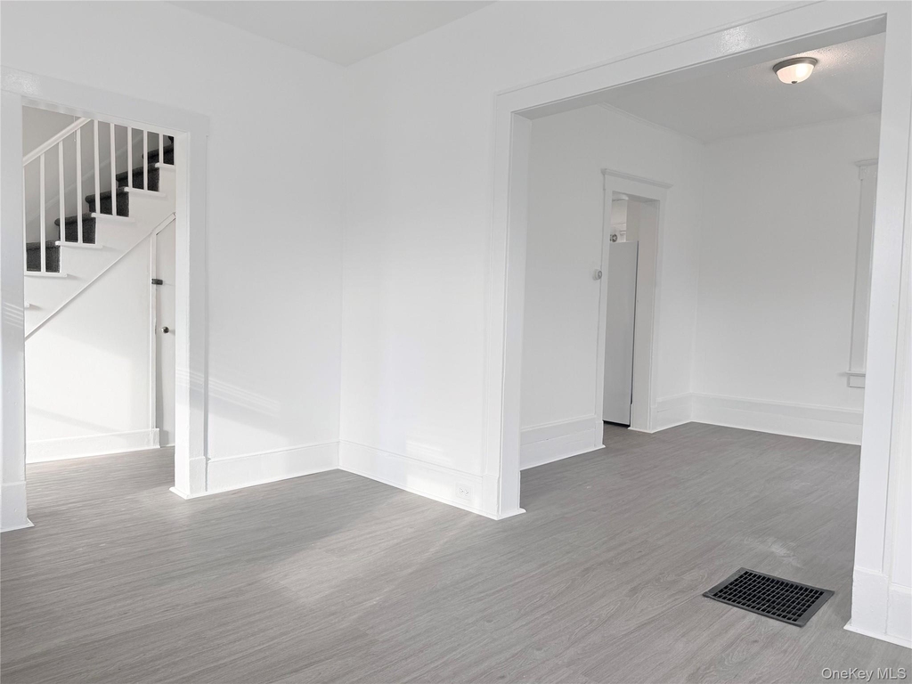406 Tower Avenue - Photo 10