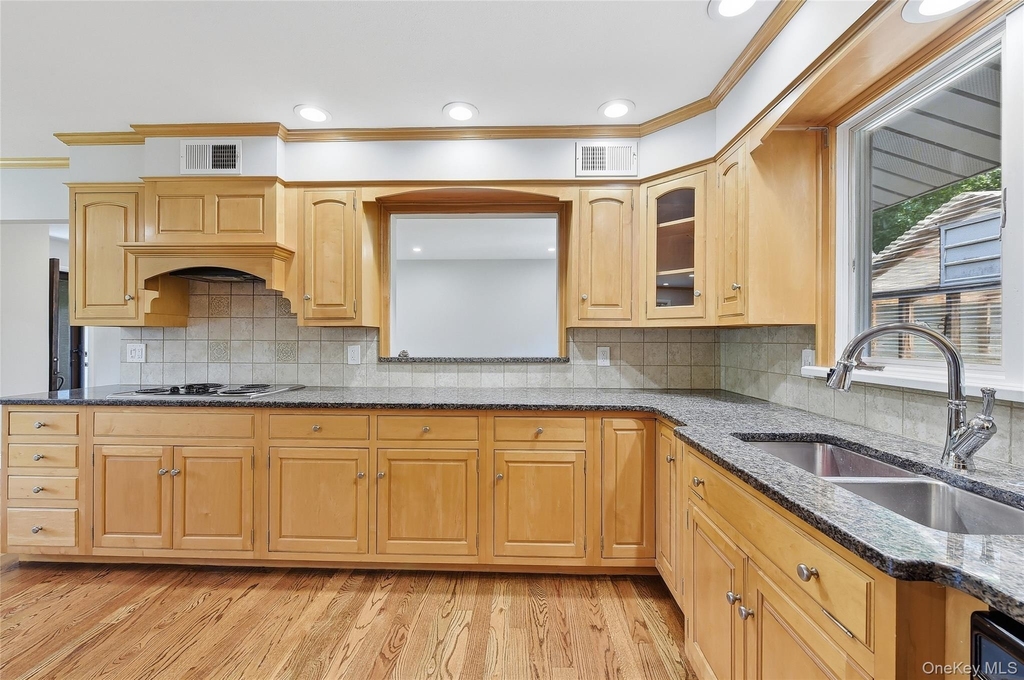475 N Riverside Road - Photo 9
